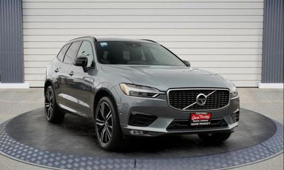 2020 Volvo XC60 R Design