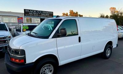 2022 Chevrolet Express Cargo