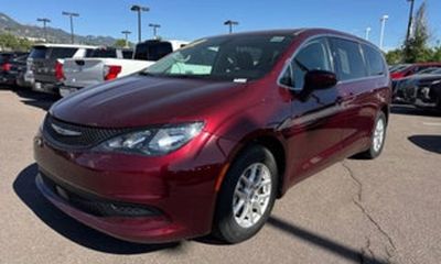 2020 Chrysler Voyager LXI