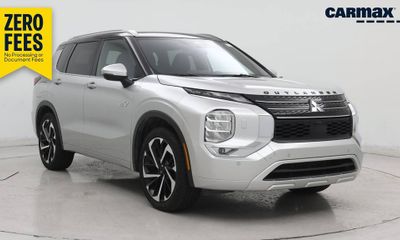 2025 Mitsubishi Outlander SEL Platinum Edition
