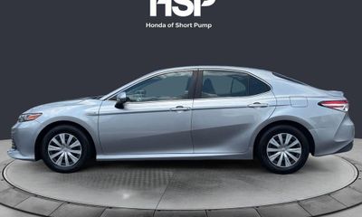2018 Toyota Camry LE Hybrid