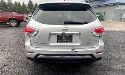 2016 Nissan Pathfinder S