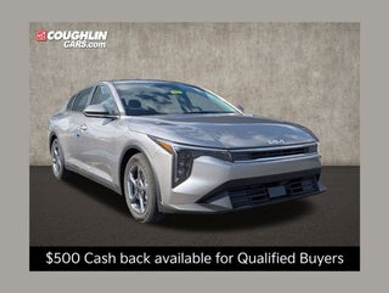 2025 Hyundai Venue — a typically priced live listing