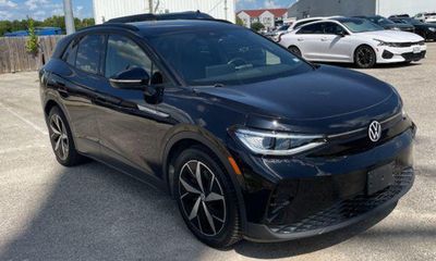 2023 Volkswagen ID 4 Pro S Plus
