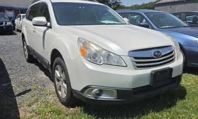 2010 Subaru Outback Premium M R