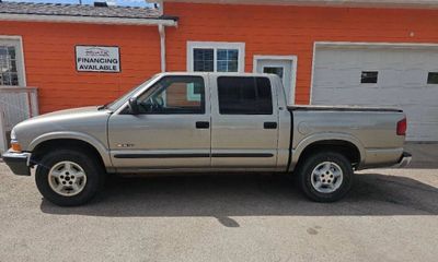 2001 Chevrolet S-10 Pickup S10