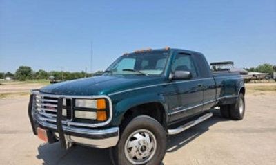 1998 GMC Sierra SL