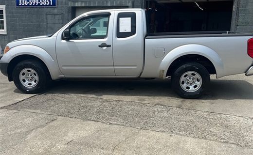 2005 Nissan Frontier XE