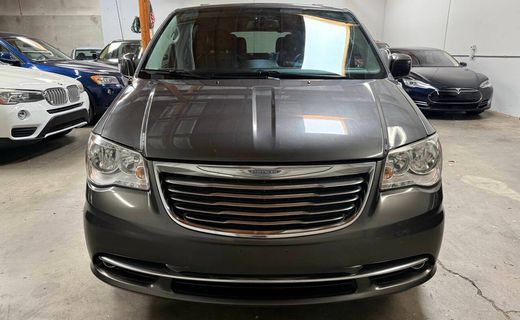 2016 Chrysler Town AND Country Touring
