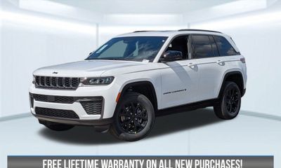 2026 Jeep Grand Cherokee Base Laredo