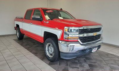 2017 Chevrolet Silverado LT