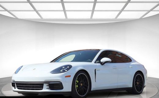 2018 Porsche Panamera 4