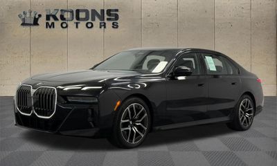 2025 BMW 740I