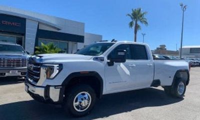 2026 GMC Sierra HD SLE