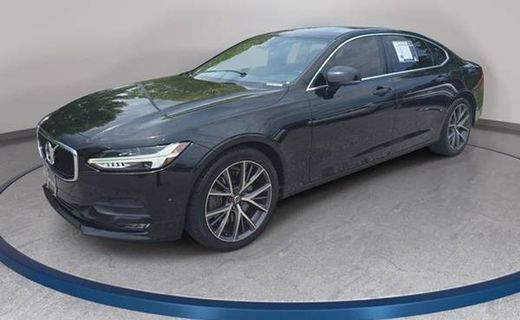 2018 Volvo S90 Momentum