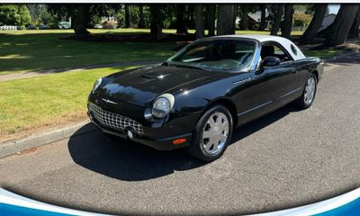 2002 Ford Thunderbird Base