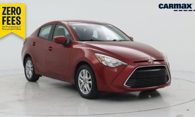 2017 Toyota Yaris IA Base