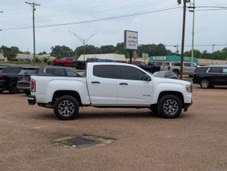 2021 Gmc Canyon — a typically priced live listing