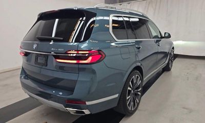2025 BMW X7 XDRIVE40I