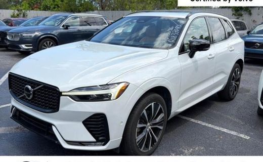 2024 Volvo XC60 Ultimate Dark
