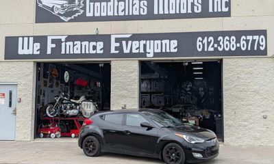 2012 Hyundai Veloster GLS Middle Grade