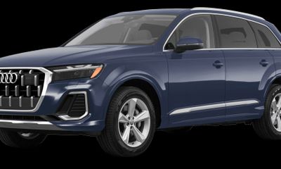 2025 Audi Q7 Quattro Premium Plus