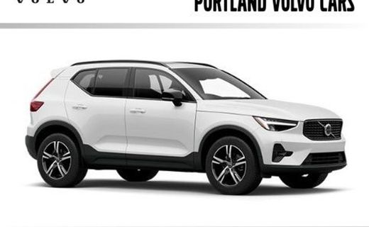 2023 Volvo XC40 Ultimate Dark