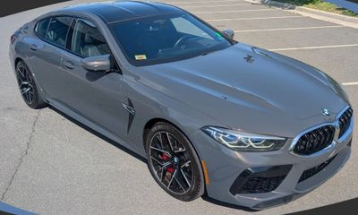2021 BMW M8