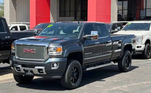 2017 GMC Sierra Denali