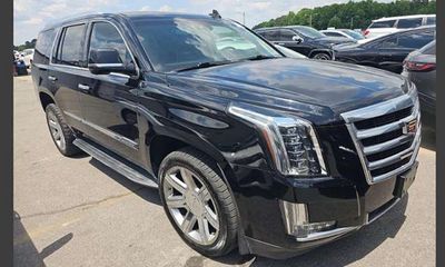 2017 Cadillac Escalade Luxury