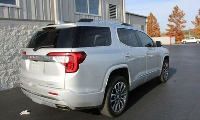 2020 GMC Acadia Denali
