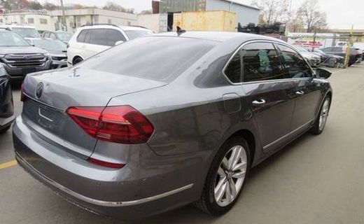 2017 Volkswagen Passat SEL Premium