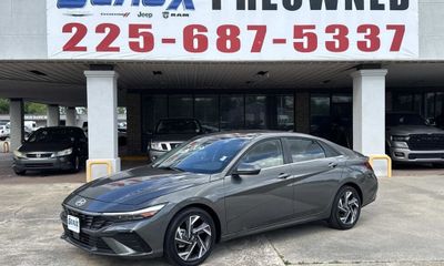 2025 Hyundai Elantra SEL Convenience
