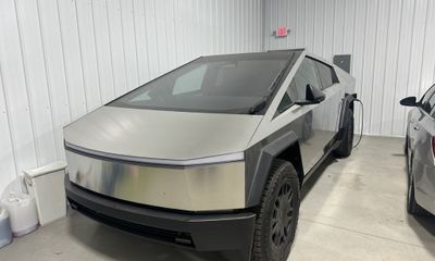 2024 Tesla Cybertruck Cyberbeast