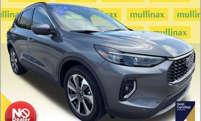 2023 Ford Escape Platinum