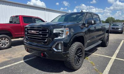 2021 GMC Sierra AT4