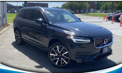 2020 Volvo XC90 Momentum