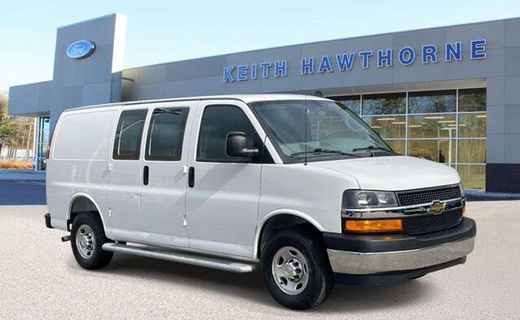 2025 Chevrolet Express 2500