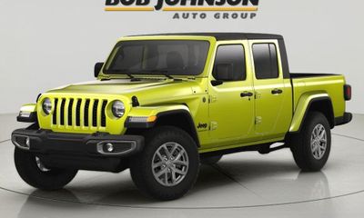 2023 Jeep Gladiator Sport