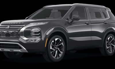 2024 Mitsubishi Outlander SE Black Edition