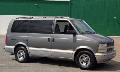 2000 Chevrolet Astro VAN Base