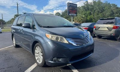 2013 Toyota Sienna XLE