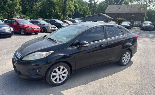 2013 Ford Fiesta SE