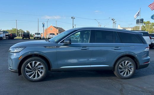 2025 Lincoln Aviator Base