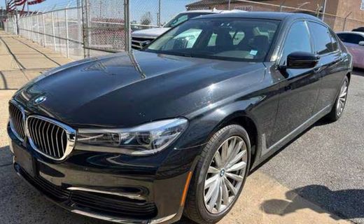 2018 BMW 740I