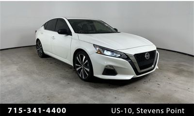 2022 Nissan Altima SR