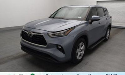 2020 Toyota Highlander LE
