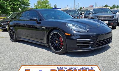 2016 Porsche Panamera GTS