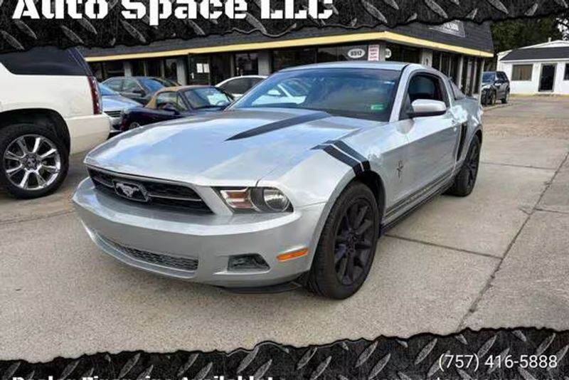 2010 Ford Mustang — a typically priced live listing