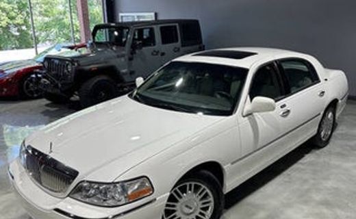 2007 Lincoln Town CAR Signature Limited